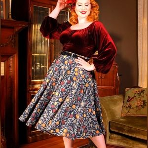 Laura Byrnes x Hope Johnstun, Doris skirt in Night in Eden for PinupGirl,2X